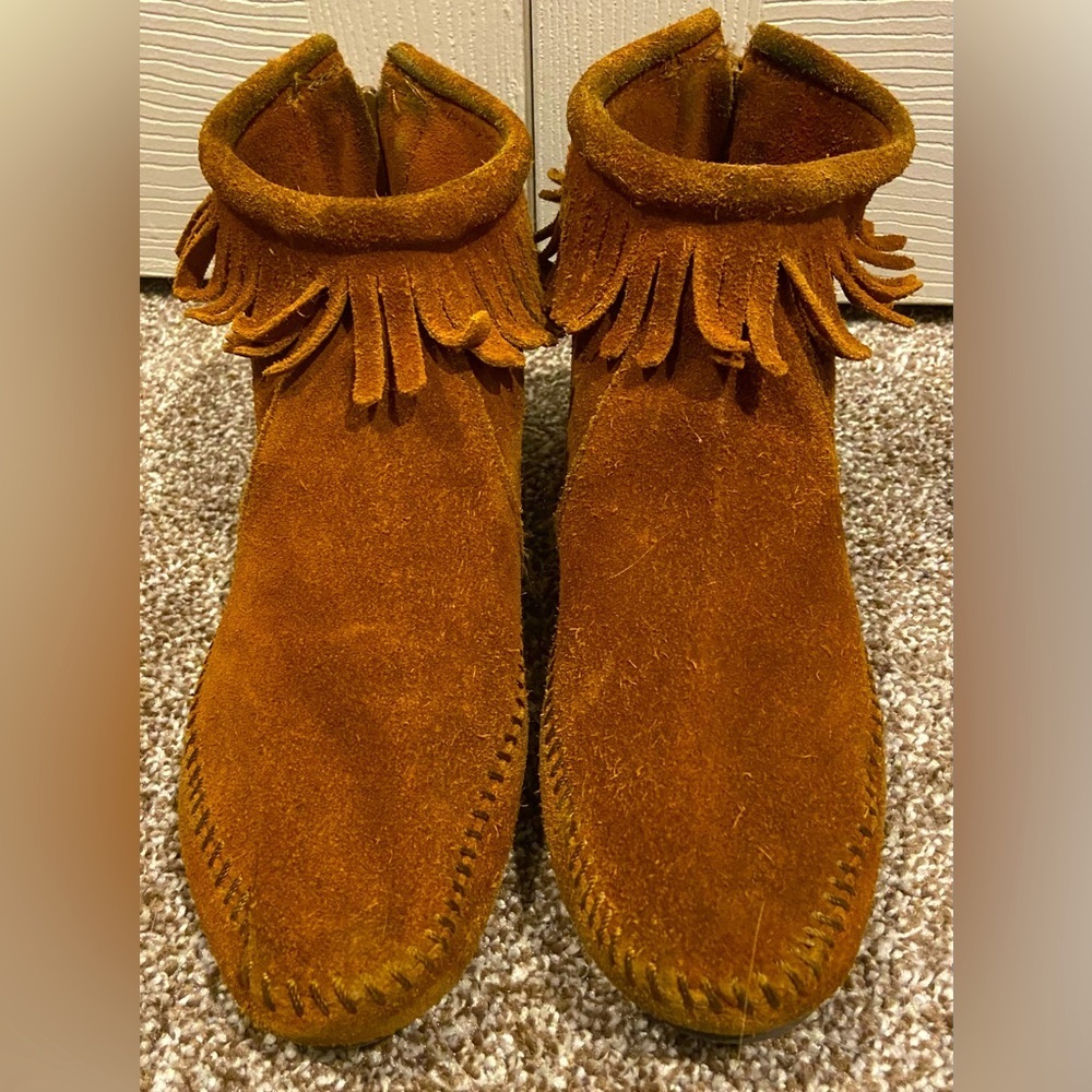 Minnetonka Moccasin Back Zip Soft Sole Boot w/Fringe Shoe Sz 7 Women